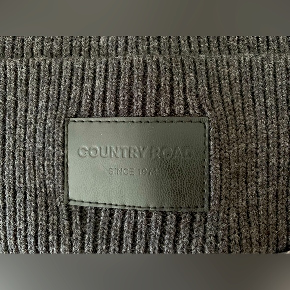 Country Road Grey Rib Beanie - Picture 2 of 4